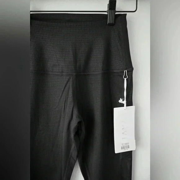 TAVI Activewear Leggings New With Tags - Picture 5 of 11
